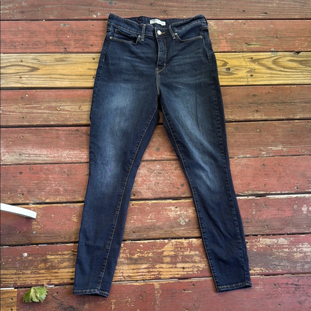 Signature Levi Strauss Dark Blue High Rise Skinny Jeans